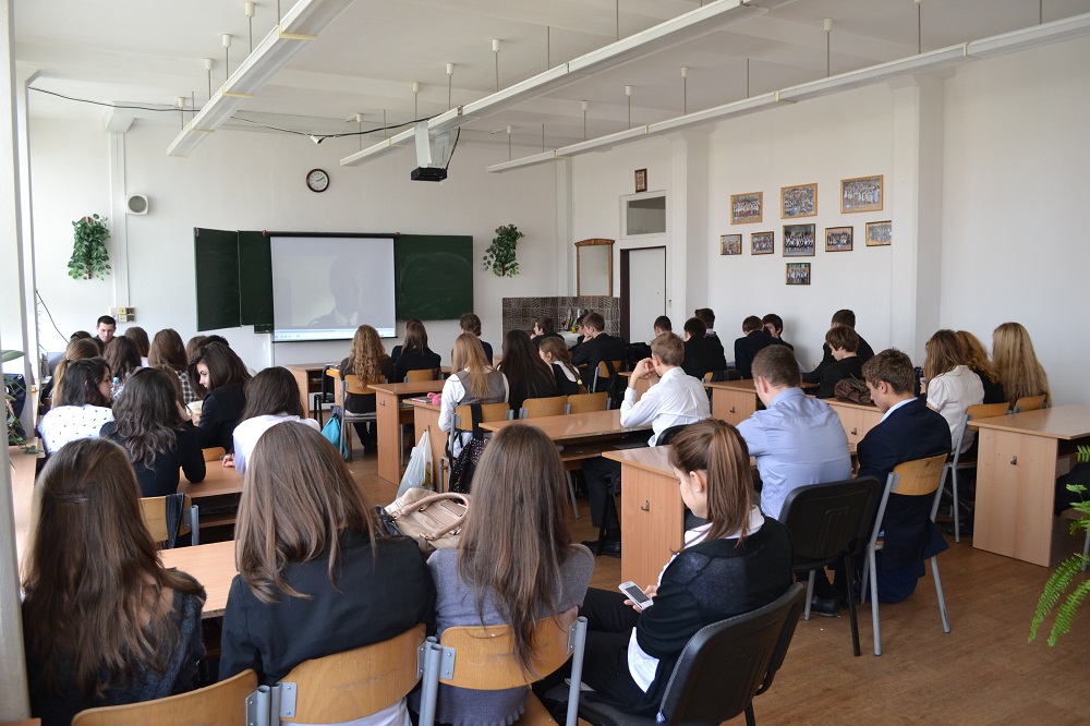 Закарпатський «Сокіл» провів у школах просвітницькі заходи до 74-ї річниці Карпатської України