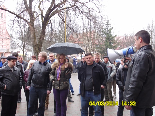 В Іршаві на віче протестували проти військової агресії в Криму (ФОТО)
