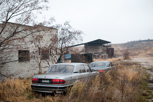 Часть территории рудника арендует частная фирма, принося местному бюджету немалый доход - 28 тысяч гривен в год