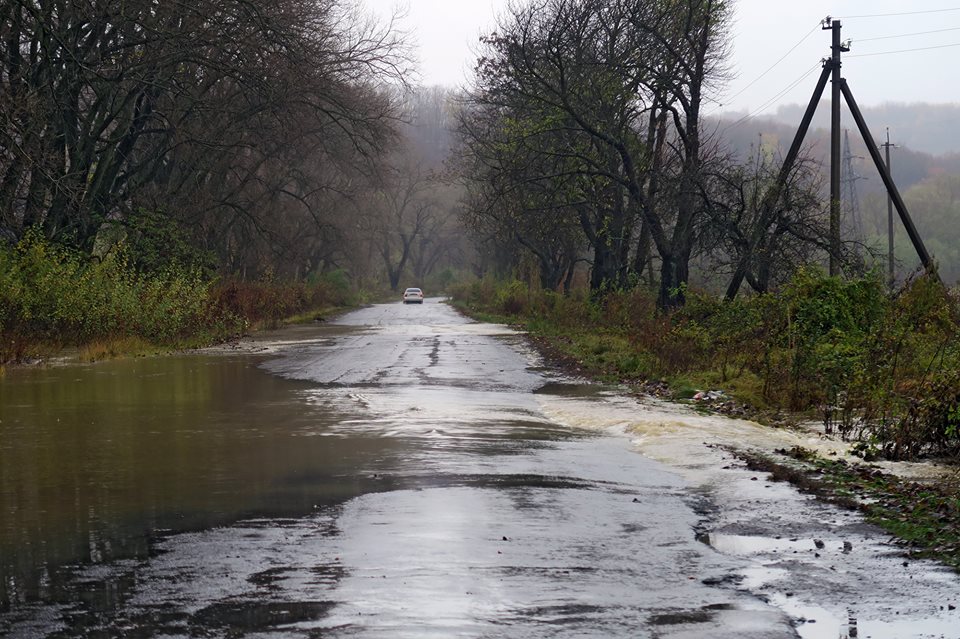 Як велика вода "захоплювала" Ужгород та околиці - фото 15