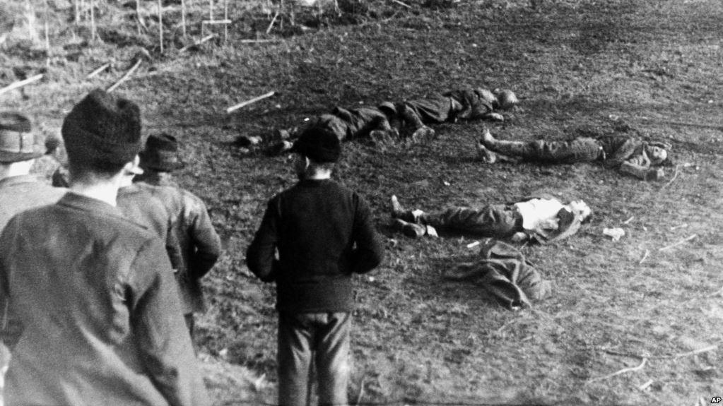 Загиблі біля кукурудзяного поля бійці Організації народної оборони «Карпатська Січ», які обороняли від угорських окупантів місто Хуст. Карпатська Україна, неподалік Хуста, 16 березня 1939 року