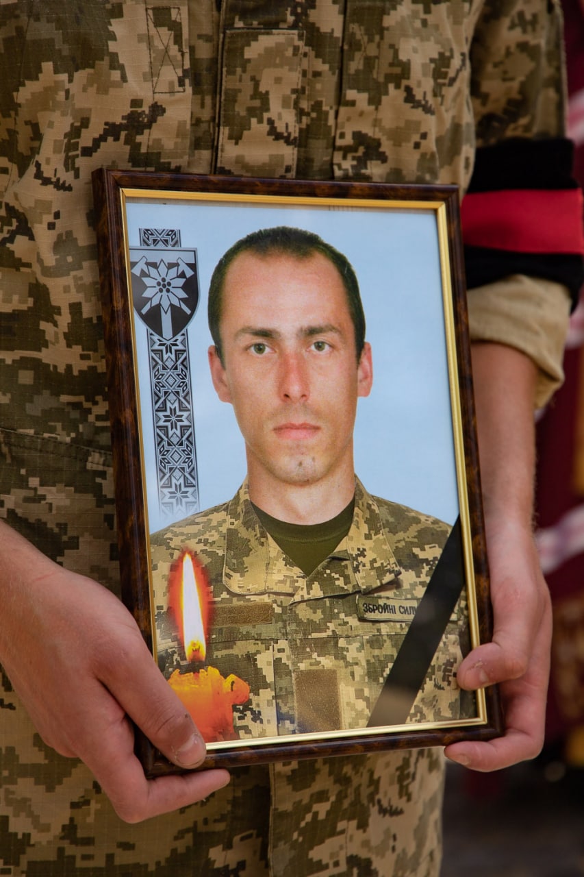 В Ужгороді поховали двох Героїв, що загинули за Україну