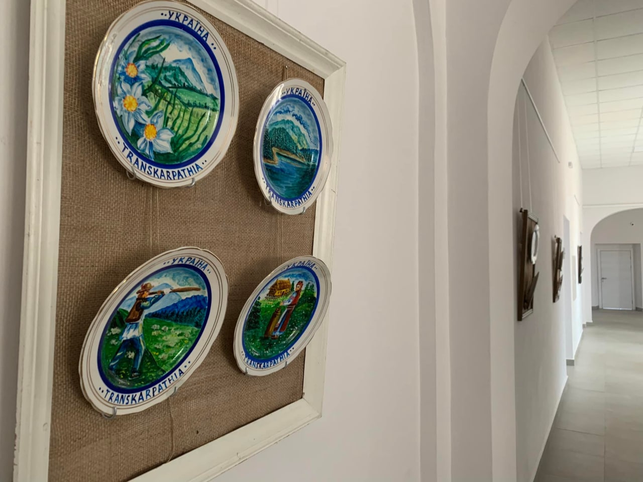 У Мукачеві відкрили виставку декоративно-прикладного мистецтва "Наш любий кРай" (ФОТО)