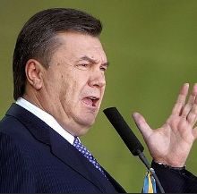 «Мама мая Украіна і атєц мой Данбасс» – Янукович заспівав із Кобзоном