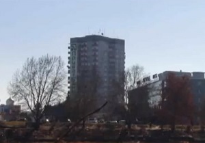 Ужгородську 16-поверхівку досі не закрили для потенційних самогубців (ВІДЕО)