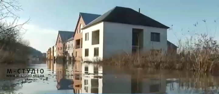 На Іршавщині через рік після паводку відновили більше 2 кілометрів дамби (ВІДЕО)