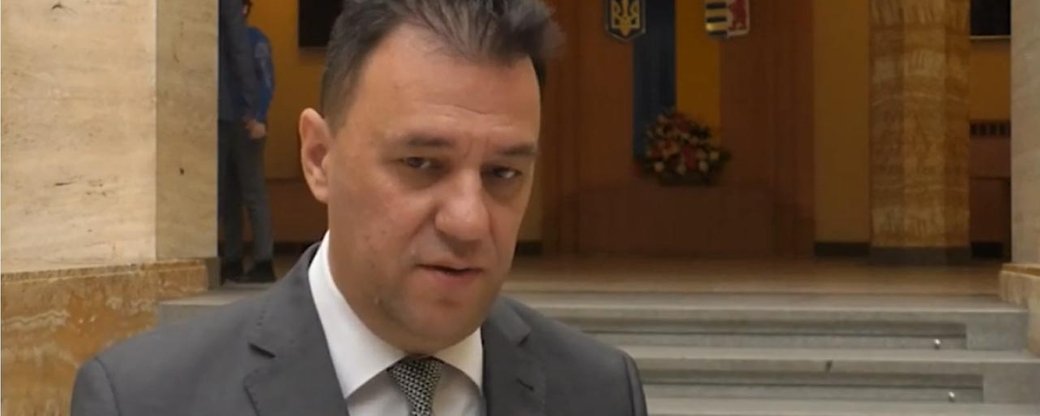 Не об’єднувати Закарпаття з іншими регіонами України просять обласні депутати президента (ВІДЕО)