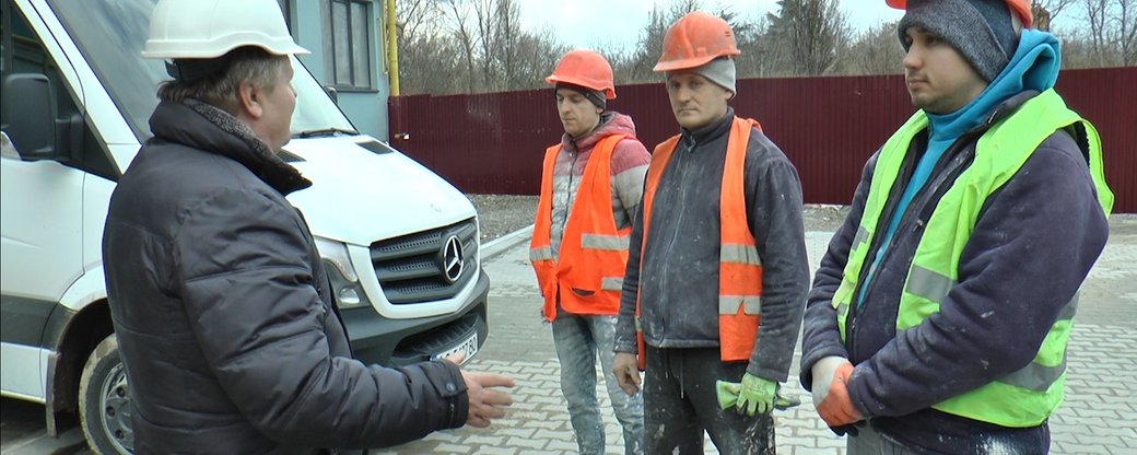 Інформаційну кампанію на будівництвах Ужгорода провели інспектори Держпраці (ВІДЕО)