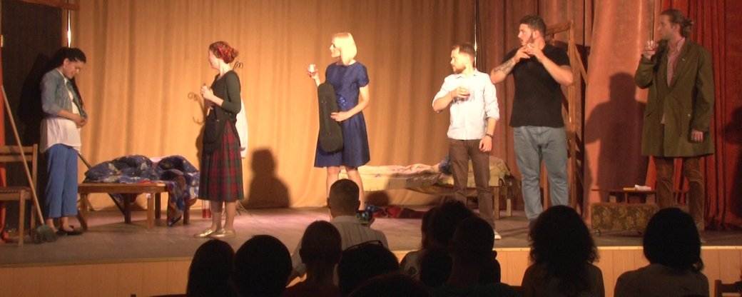Сім акторів-аматорів показали виставу "20 хвилин з янголом" в Ужгороді (ВІДЕО)