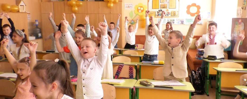 У школах Ужгорода завершується навчальний рік (ФОТО, ВІДЕО)
