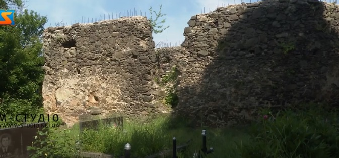 В Ужгороді руйнується готичний храм, що має історичну цінність (ВІДЕО)