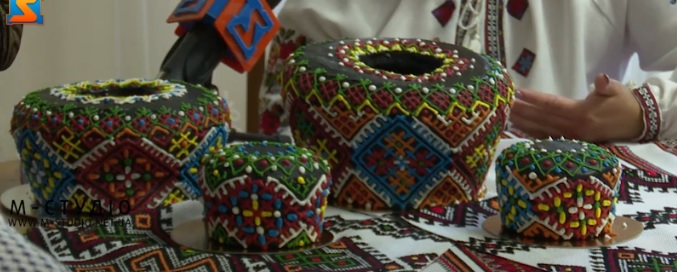 Закарпатські майстрині хочуть офіційно запатентувати медяник як автентичну гастрономічну візитівку Великого Бичкова (ВІДЕО)