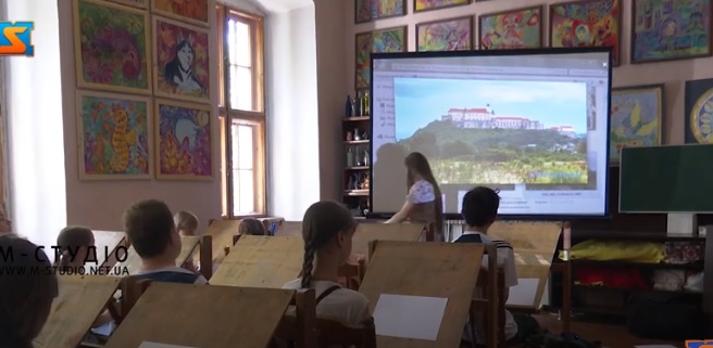 У Мукачеві провели майстер-клас з створення архітектурного пейзажу (ВІДЕО)