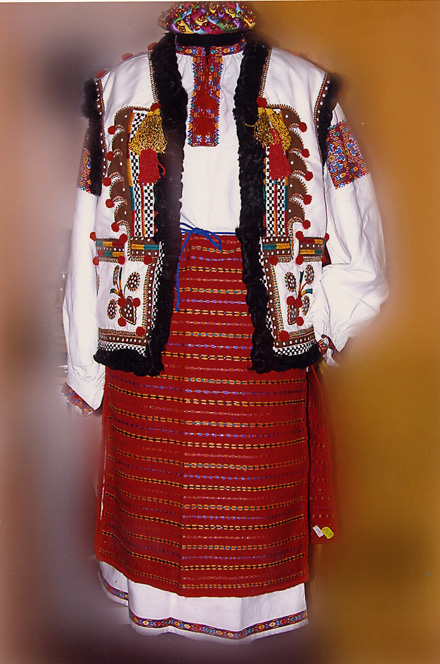 Гуцульський сценічний костюм