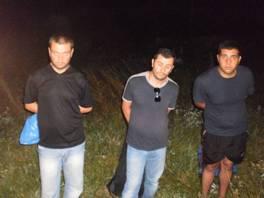 Сьогодні вночі на Закарпатті прикордонники затримали трьох грузинів-нелегалів (ФОТО)