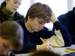 На Ужгородщині лише 62% випускників 9-х класів продовжують навчання у школах 