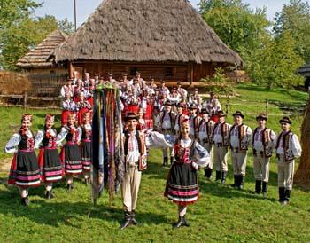 Закарпатський народний хор відзначив 65-річчя