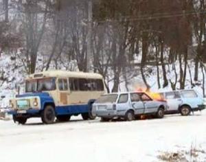 На Закарпатті змоделювали зіткнення двох легковиків з автобусом, 18 поранених та двох загиблих (ВІДЕО)