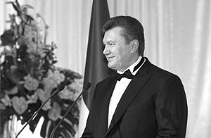 У Януковича оприлюднили запитання, які він отримав
