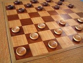  В УжНУ відбулися змагання з шашок