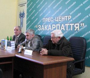 Другий том документальної книги «Карпатська Україна» презентували у прес-центрі «Закарпаття» (ФОТО)