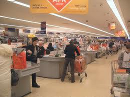 Директора ужгородського підприємства пограбували у супермаркеті