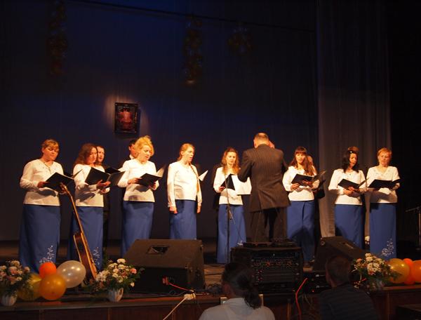 В Ужгороді православним благодійним дитячим концертом допомагали дітям, хворим на ДЦП (ФОТО)