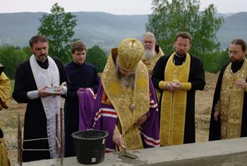 На Перечинщині освячено фундамент храму нового православного монастиря 