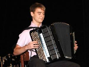 Закарпатець переміг у Міжнародному конкурсі баяністів-акордеоністів "Intersvitiaz accomusic’2011"