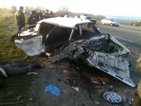 На Закарпатті рятувальники деблокували тіло водія, що загинув в ДТП (ФОТО)
