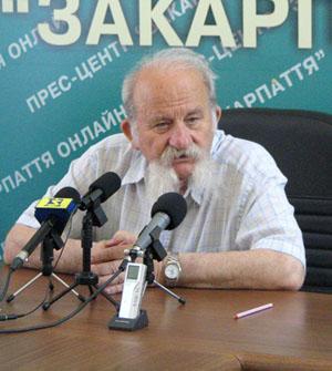 Професор Мушинка представить в прес-центрі "Закарпаття" свою книжку про Степана Клочурака