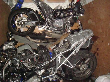Чопські митники вилучили 18 мотоциклів вартістю понад  1 млн 250 тис грн та набої (ФОТО)